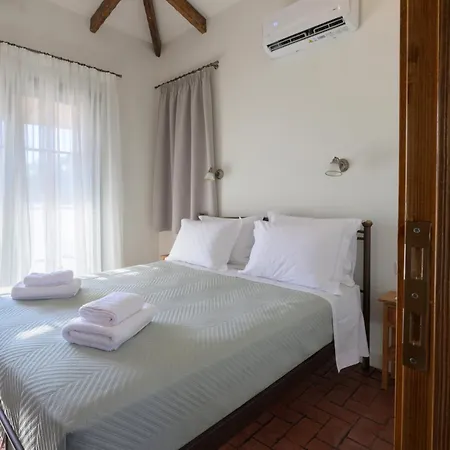 Eleon Olive Retreat - Skourochori فندق كاتاكولو