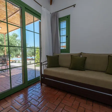 Eleon Olive Retreat - Skourochori